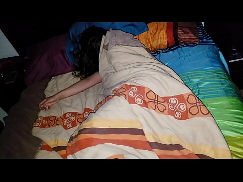 ❤️ Üvey oğul, genç üvey annesini uyurken azarlıyor. Sikiş videosu bize %tr.com-porn-zog.ru ❌️